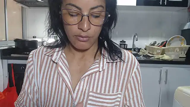 kateleyagrey online show from 3, 10, 2025