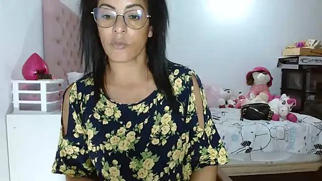 kateleyagrey online show from 9, 3, 2025