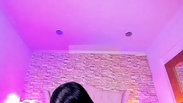 Lucia-sex online show from 6, 3, 2026