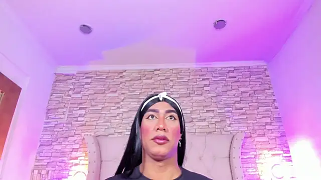 Lucia-sex online show from 5, 2, 2026