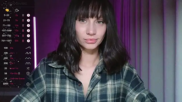 Alice Wonders online show from 13, 10, 2025