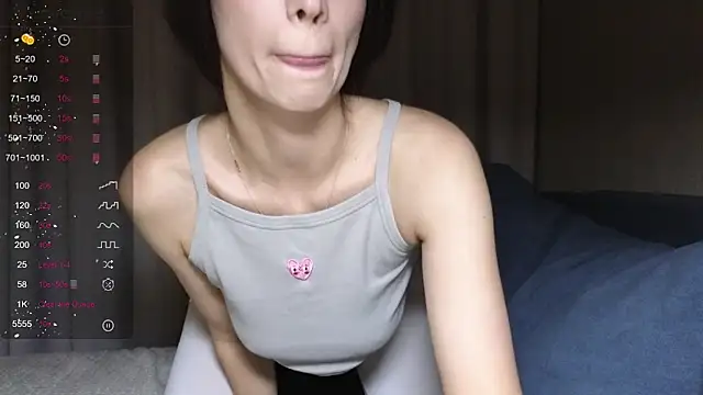 Alice Wonders online show from 21, 9, 2025