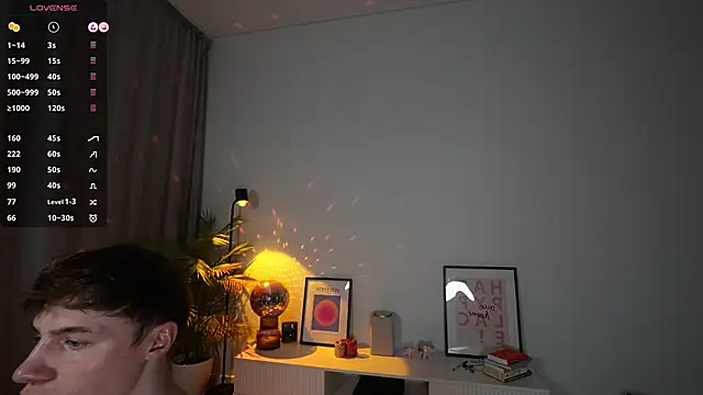 Snapshot of Evan__White_ chatting on 1, 3, 2026 Evan White online show from 1, 3, 2026