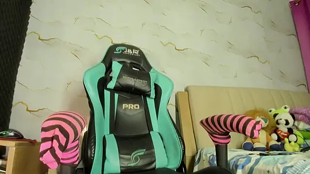 Hot Brunette34 online show from 12, 9, 2025