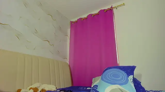 Hot Brunette34 online show from 1, 10, 2025