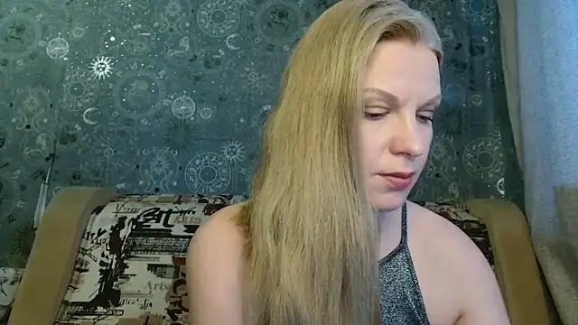Snapshot of BlondeFox chatting on 10, 6, 2026 BlondeFox online show from 10, 6, 2026
