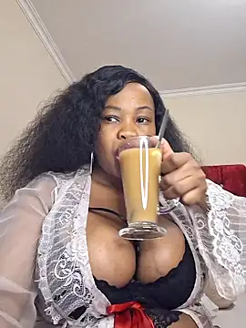 Snapshot of BoobQueenxx chatting on 13, 11, 2025 BoobQueenxx online show from 13, 11, 2025