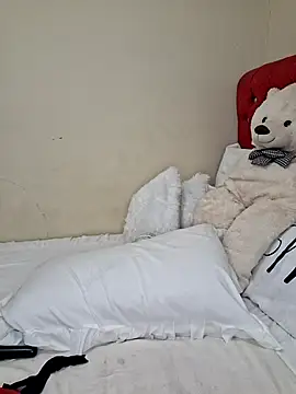 Snapshot of BoobQueenxx chatting on 18, 10, 2025 BoobQueenxx online show from 18, 10, 2025