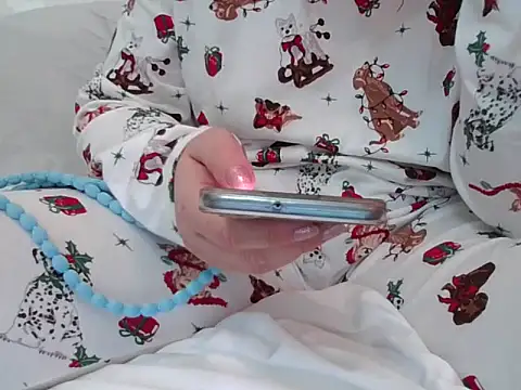 RealLittleRedRidingHood online show from 1, 11, 2025