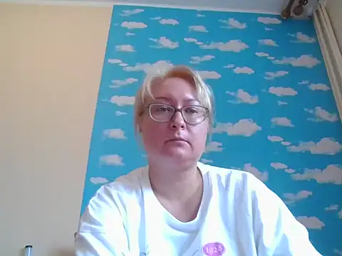 RealLittleRedRidingHood online show from 9, 6, 2026