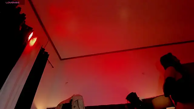 ErinSmith7inches TS online show from 17, 12, 2024