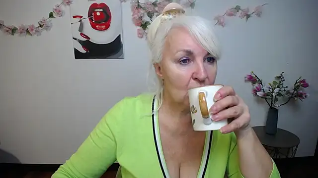 BlondyLeeBest online show from 29, 11, 2025