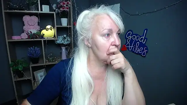 Snapshot of BlondyLeeBest chatting on 11, 7, 2026 BlondyLeeBest online show from 11, 7, 2026
