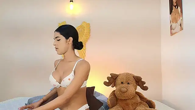 salome Collins 1 online show from 12, 3, 2026