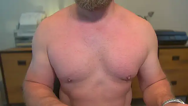 Snapshot of Mister_Dilf chatting on 18, 6, 2026 Mister Dilf online show from 18, 6, 2026