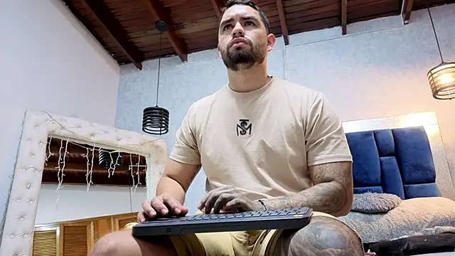 Snapshot of matteosantos chatting on 28, 11, 2025 matteosantos online show from 28, 11, 2025