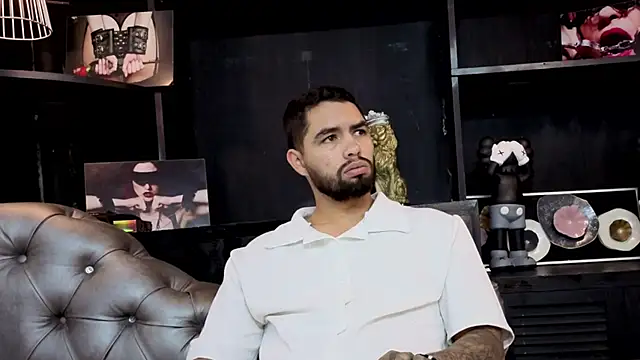 Snapshot of matteosantos chatting on 13, 10, 2025 matteosantos online show from 13, 10, 2025