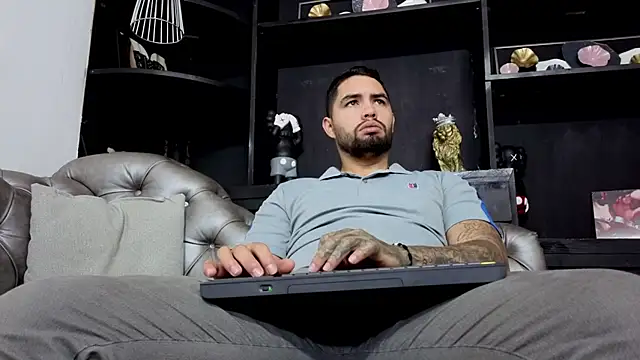 Snapshot of matteosantos chatting on 1, 12, 2025 matteosantos online show from 1, 12, 2025