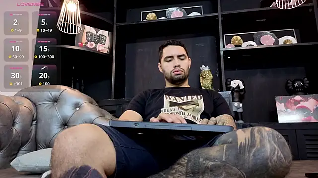 Snapshot of matteosantos chatting on 4, 11, 2025 matteosantos online show from 4, 11, 2025