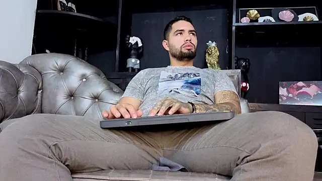 Snapshot of matteosantos chatting on 30, 11, 2025 matteosantos online show from 30, 11, 2025