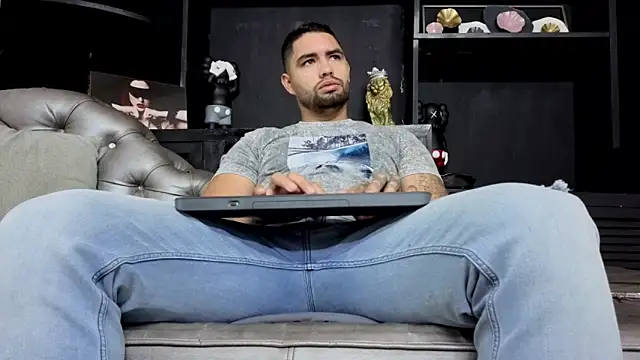 Snapshot of matteosantos chatting on 22, 11, 2025 matteosantos online show from 22, 11, 2025