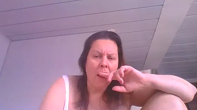 fulloferotic online show from 13, 4, 2026