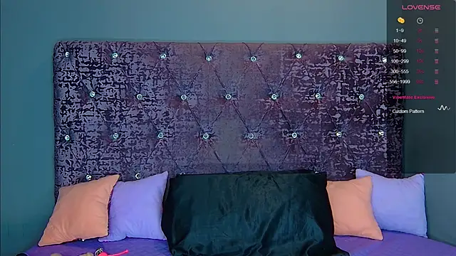 NoraBigAss online show from 17, 10, 2025