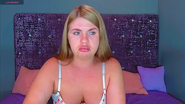 NoraBigAss online show from 24, 9, 2025