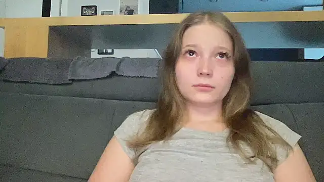 CharmingSarah online show from 3, 6, 2026