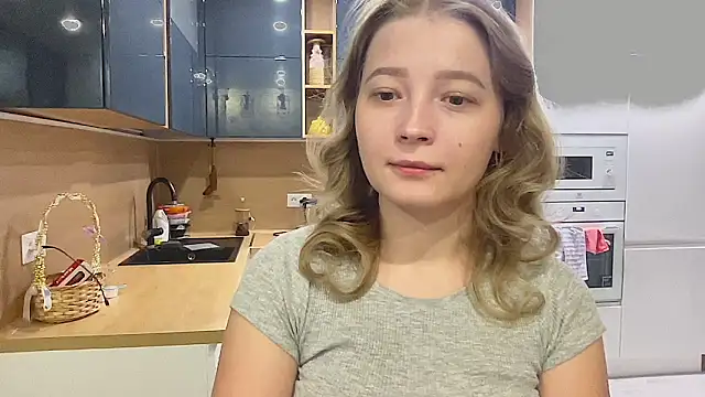CharmingSarah online show from 26, 9, 2025