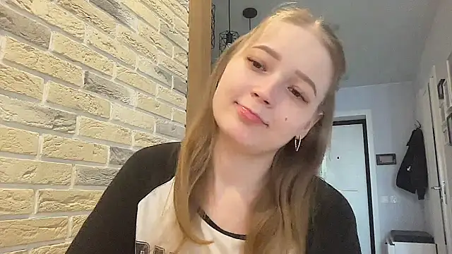 CharmingSarah online show from 17, 4, 2026
