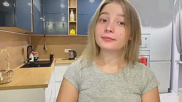 CharmingSarah online show from 14, 9, 2025