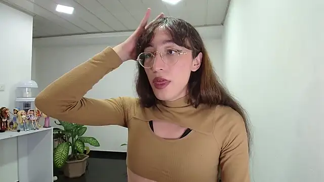 NicoleCortez online show from 20, 2, 2025