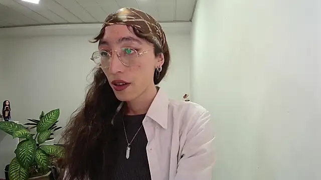 NicoleCortez online show from 22, 3, 2025