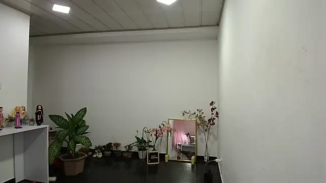 NicoleCortez online show from 7, 3, 2025