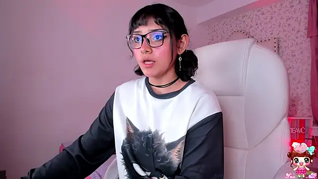 lucyycy online show from 26, 2, 2025