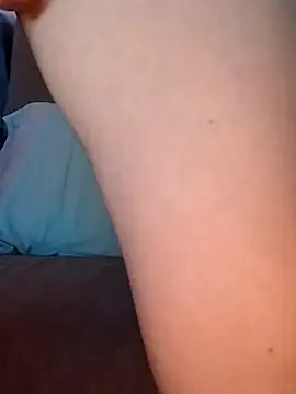 Snapshot of LoGaNfree88 chatting on 10, 9, 2025 LoGaNfree88 online show from 10, 9, 2025