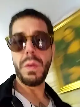 Snapshot of LoGaNfree88 chatting on 8, 11, 2025 LoGaNfree88 online show from 8, 11, 2025