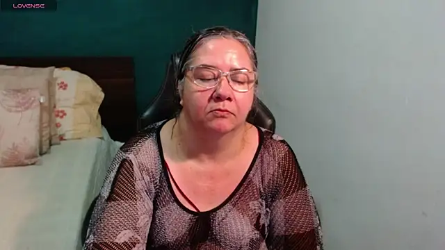 Snapshot of scaelettdubois chatting on 21, 6, 2026 scaelettdubois online show from 21, 6, 2026