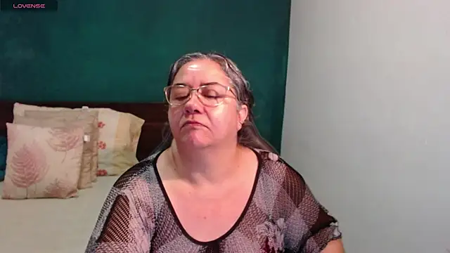Snapshot of scaelettdubois chatting on 10, 7, 2026 scaelettdubois online show from 10, 7, 2026