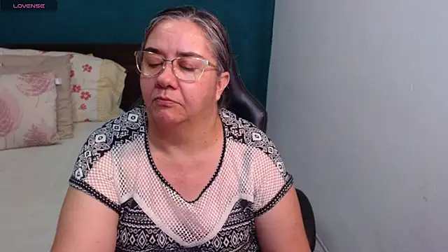 Snapshot of scaelettdubois chatting on 4, 6, 2026 scaelettdubois online show from 4, 6, 2026