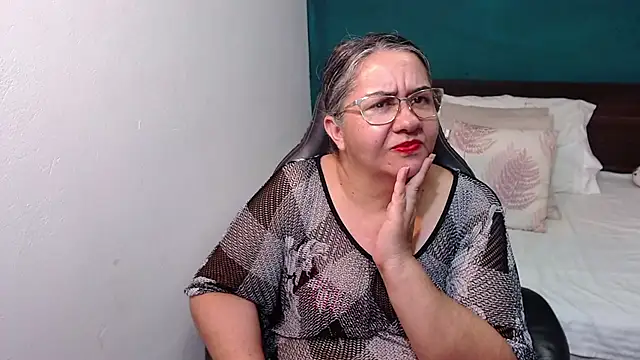 scaelettdubois online show from 11, 11, 2025