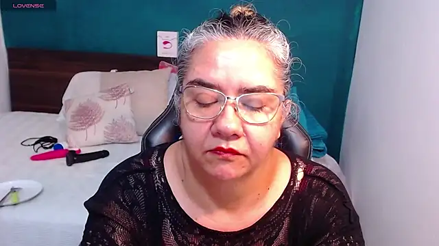 scaelettdubois online show from 27, 2, 2025