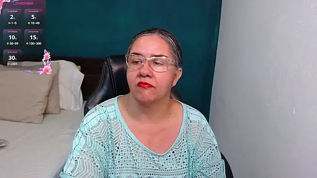 scaelettdubois online show from 21, 11, 2025