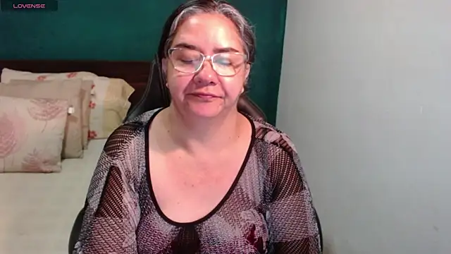 Snapshot of scaelettdubois chatting on 12, 7, 2026 scaelettdubois online show from 12, 7, 2026