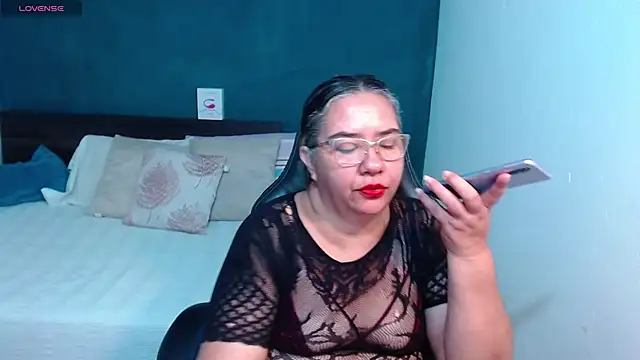 scaelettdubois online show from 2, 3, 2025