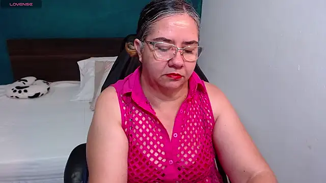 scaelettdubois online show from 4, 10, 2025