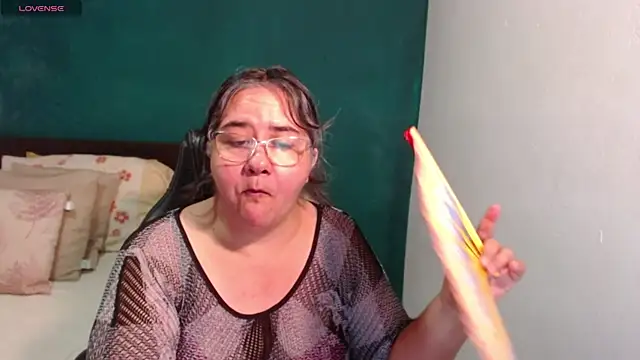 Snapshot of scaelettdubois chatting on 19, 7, 2026 scaelettdubois online show from 19, 7, 2026
