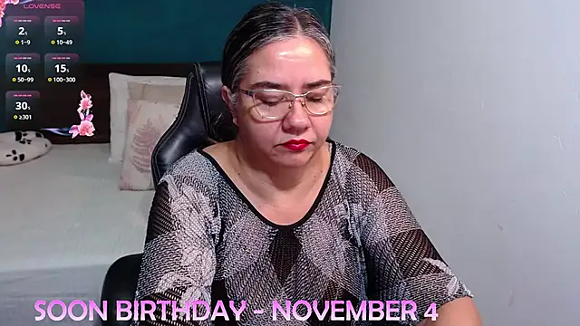 scaelettdubois online show from 25, 10, 2025