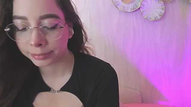 Snapshot of Meredit_Lane chatting on 22, 5, 2026 Meredit Lane online show from 22, 5, 2026